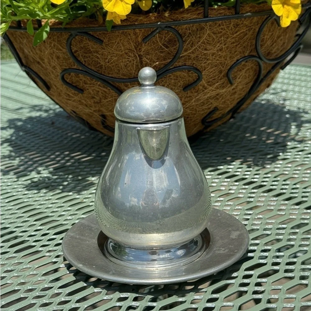 Kings Quality Pewter by Trinac~Vintage~Syrup Pitcher & Saucer~Very Nice~G2MC
